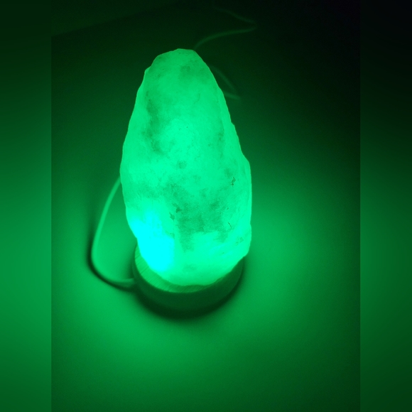 Variegated Color - Salt Lamp - Picture 7 of 16